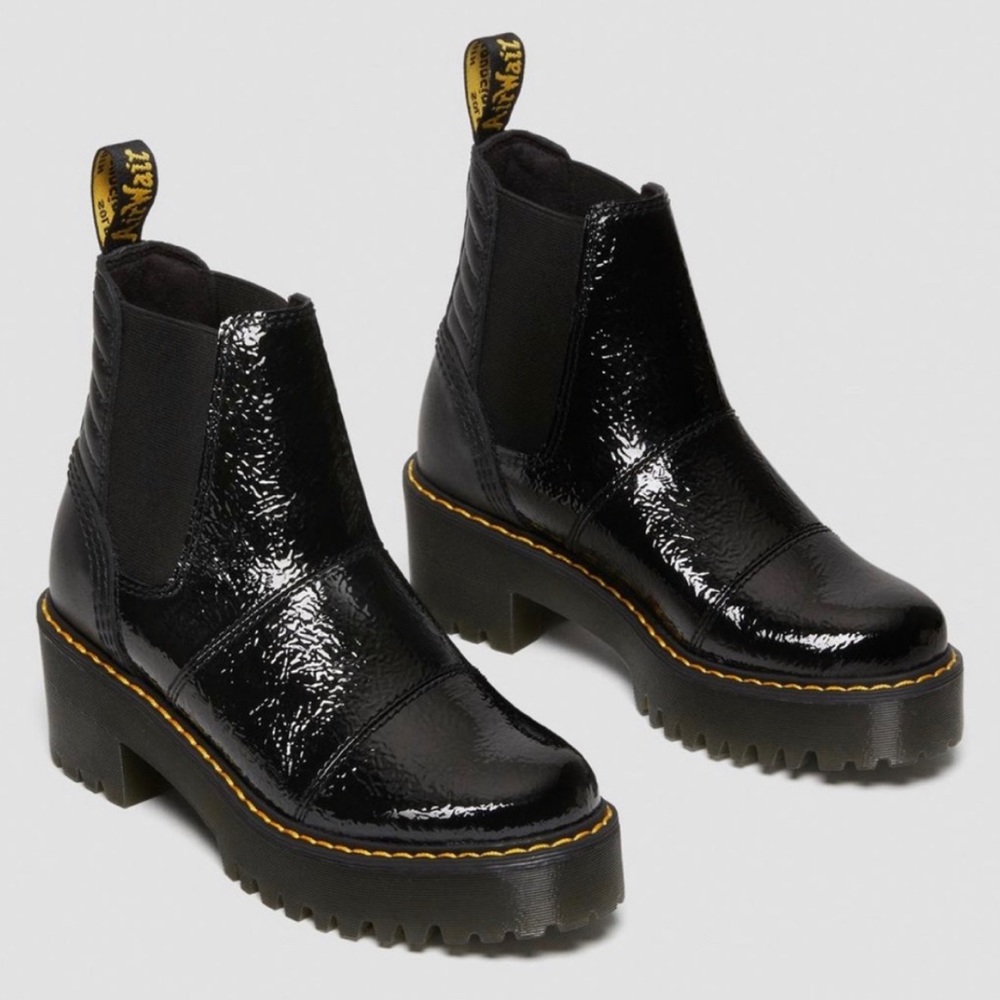 DR MARTEN ROZALIE DISTRESSED PATENT HEELED CHELSEA BOOTS DIZE 9
